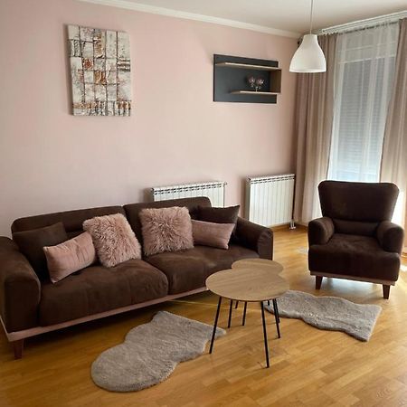 Apartment Orchid 021 Нови Сад Екстериор снимка