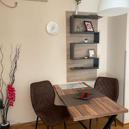 Apartment Orchid 021 Нови Сад Екстериор снимка